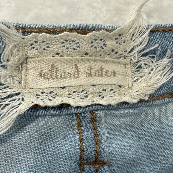 Atlar’d state Blue Jean Shorts with Vintage Distressed Look - Picture 1 of 7